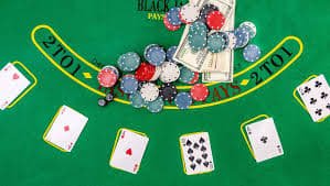 Tampilan meja blackjack VIP Club mafiabola77 dengan dealer profesional dan kamera HD